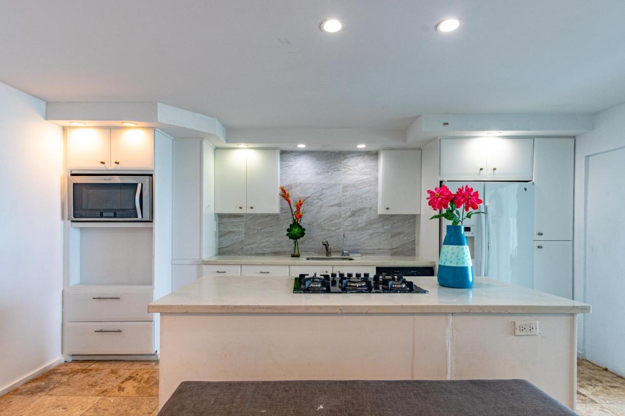 נסאו Caprice 14 - Oceanfront Villa - Gated Community With Pool מראה חיצוני תמונה