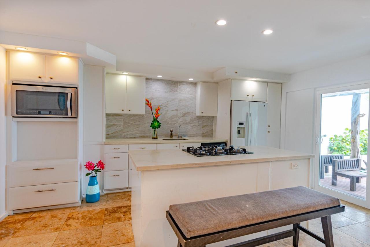 נסאו Caprice 14 - Oceanfront Villa - Gated Community With Pool מראה חיצוני תמונה